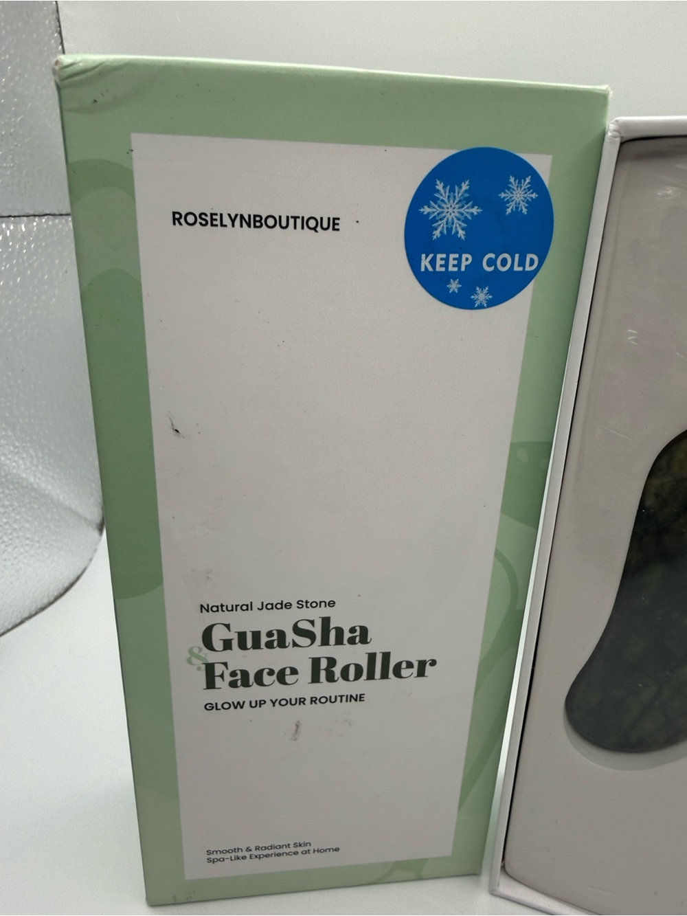 ROSELYNBOUTIQUE Natural Jade Stone Gua Sha Facial Tool - NIB - Picture 3 of 6
